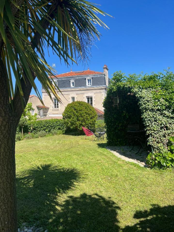 Les Tuileries De Chanteloup La Roche-Chalais Εξωτερικό φωτογραφία